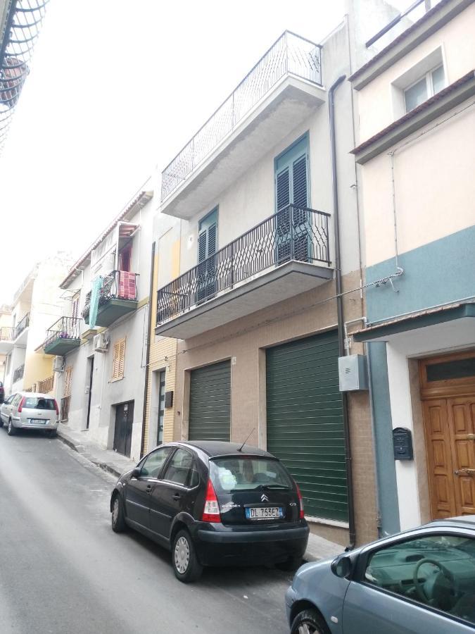 Quattroquarti Stradivari Home Noto Bagian luar foto